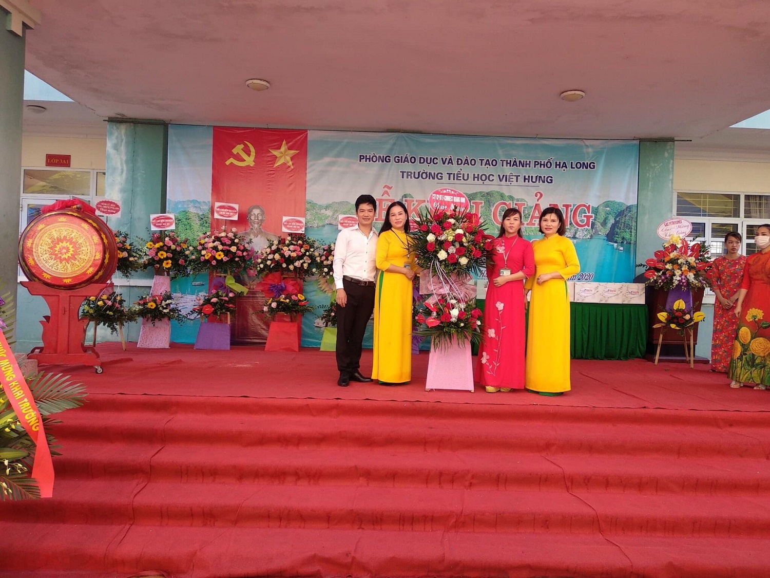 E-connect Quảng Ninh: Lễ khai giảng năm học mới tại trường Tiểu học Việt Hưng
